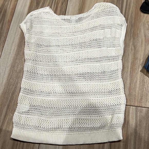 Old Navy Knit Sleeveless Tank Top - Picture 6 of 6